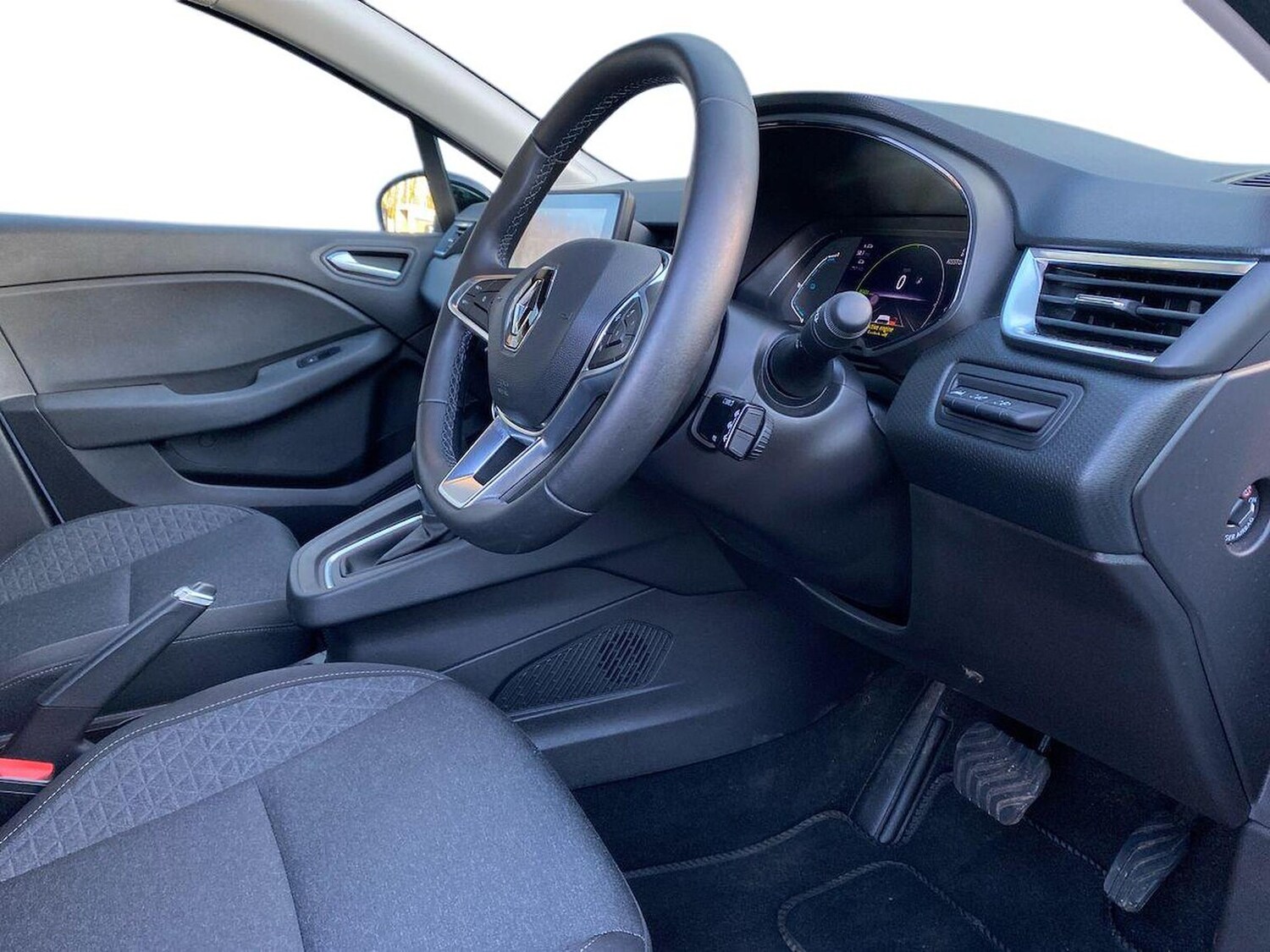 Used Renault Clio 2023 for sale - 77489686: Photo 15