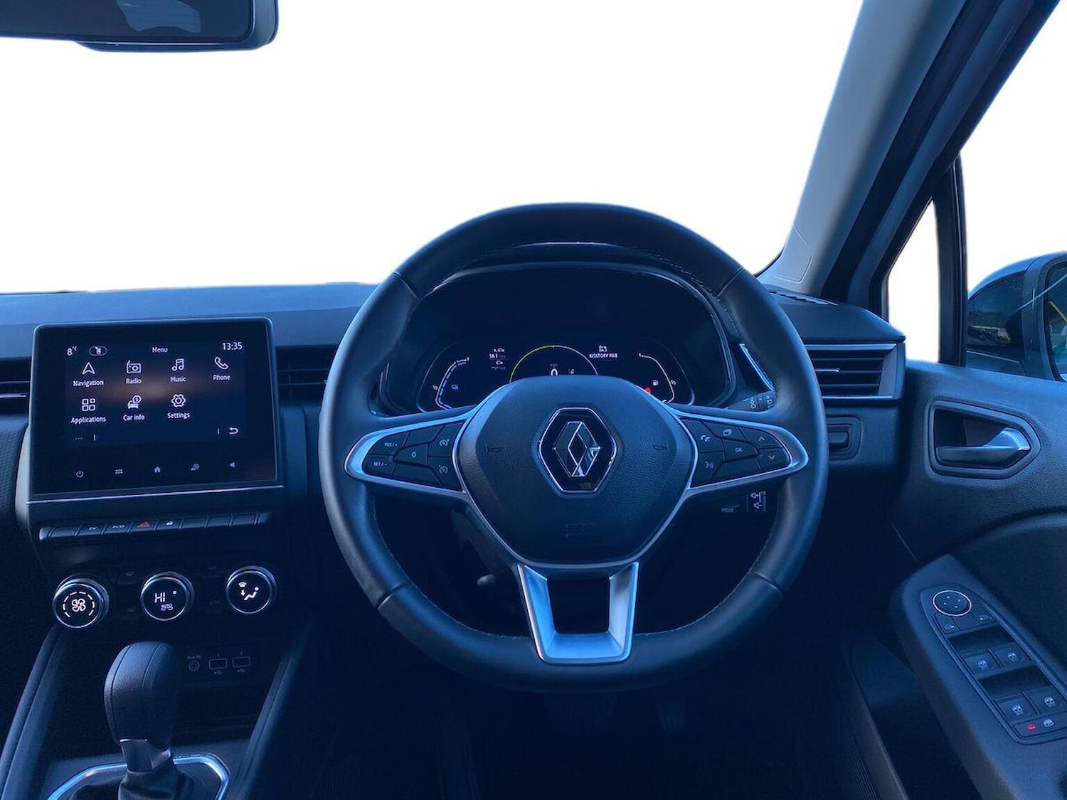 Used Renault Clio 2023 for sale - 77489686: Photo 9