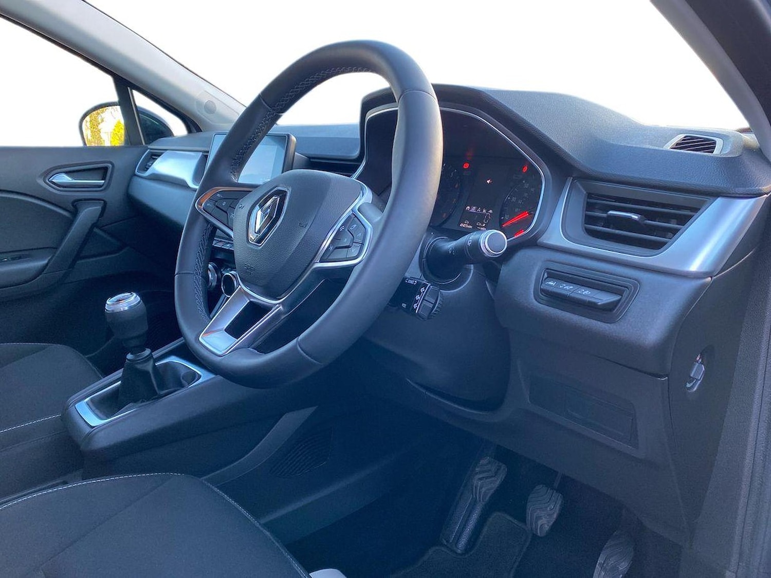 Used Renault Captur 2021 for sale - 76932273: Photo 15