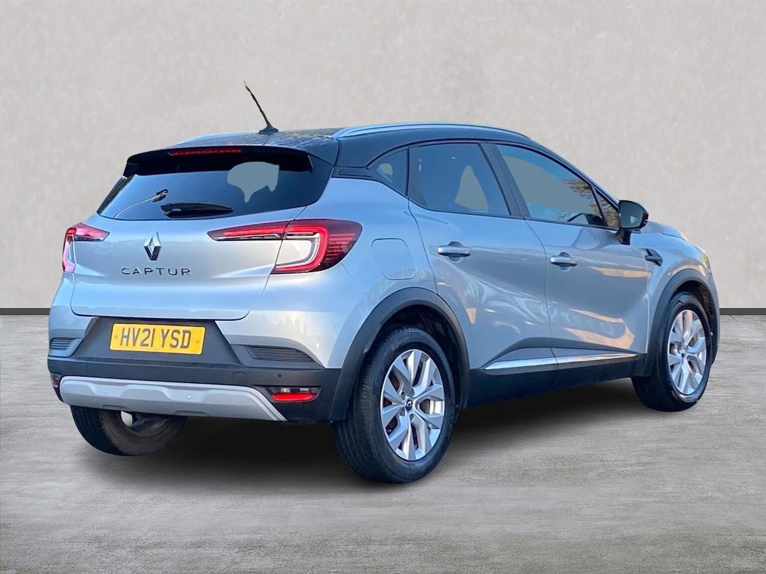 Used Renault Captur 2021 for sale - 76932273: Photo 18
