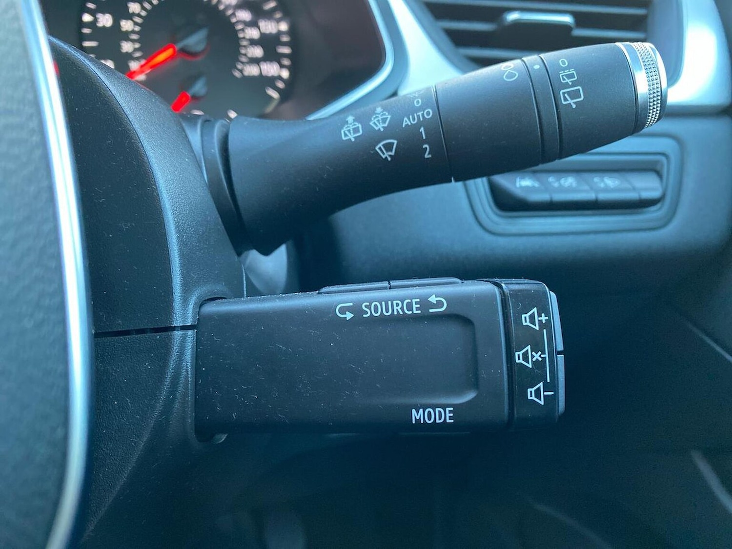 Used Renault Captur 2021 for sale - 76932273: Photo 28