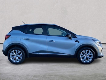 Used Renault Captur 2021 for sale - 76932273: Photo
