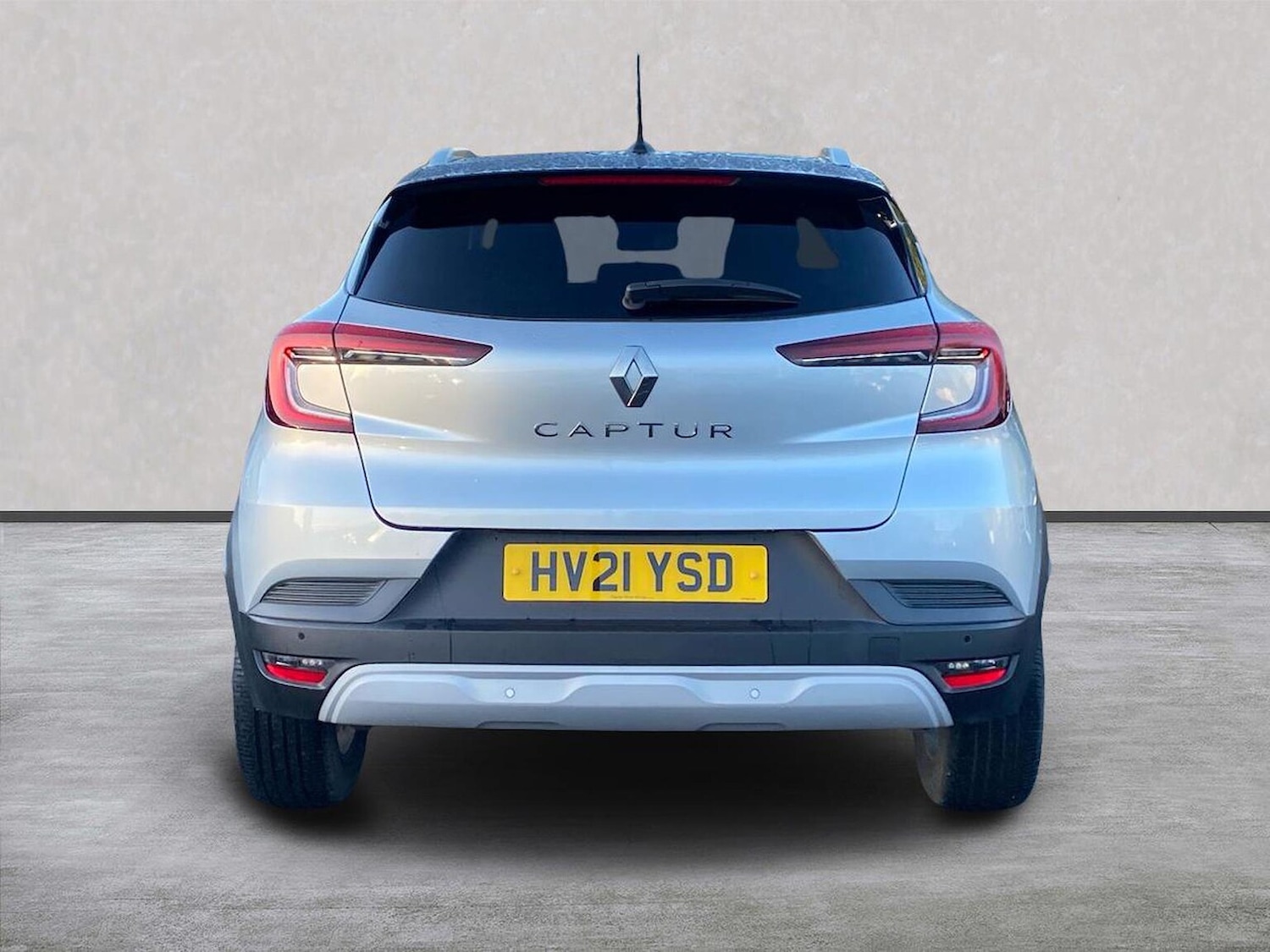 Used Renault Captur 2021 for sale - 76932273: Photo 4