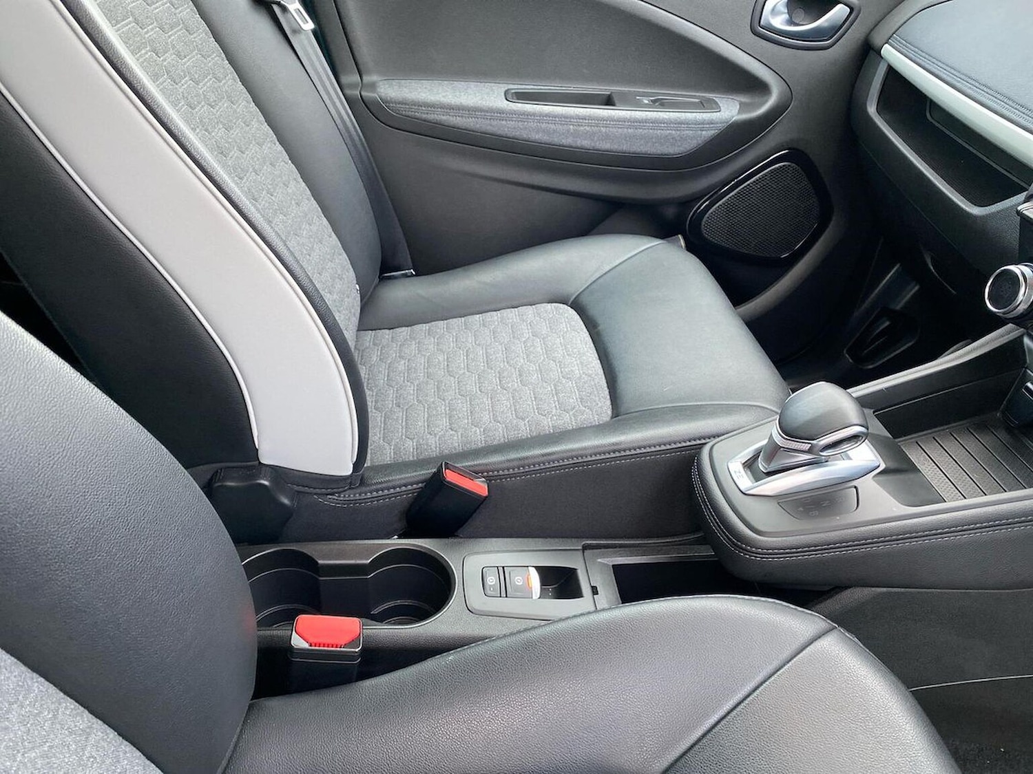 Used Renault Zoe 2022 for sale - 76799317: Photo 13