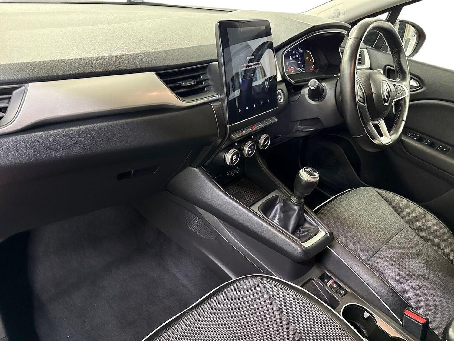 Used Renault Captur 2021 for sale - 78191524: Photo 9