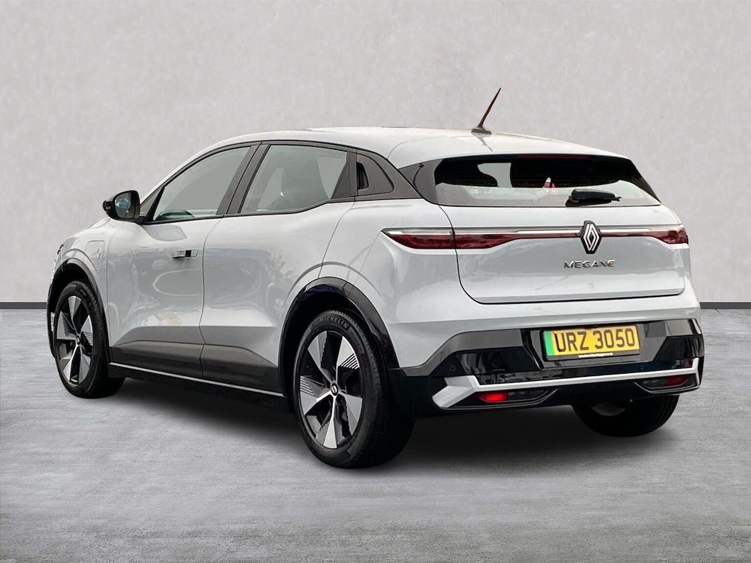 Used Renault Megane E Tech 2022 for sale - 76490703: Photo 2