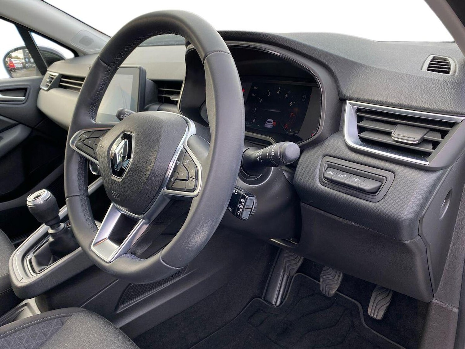 Used Renault Clio 2022 for sale - 76383328: Photo 15