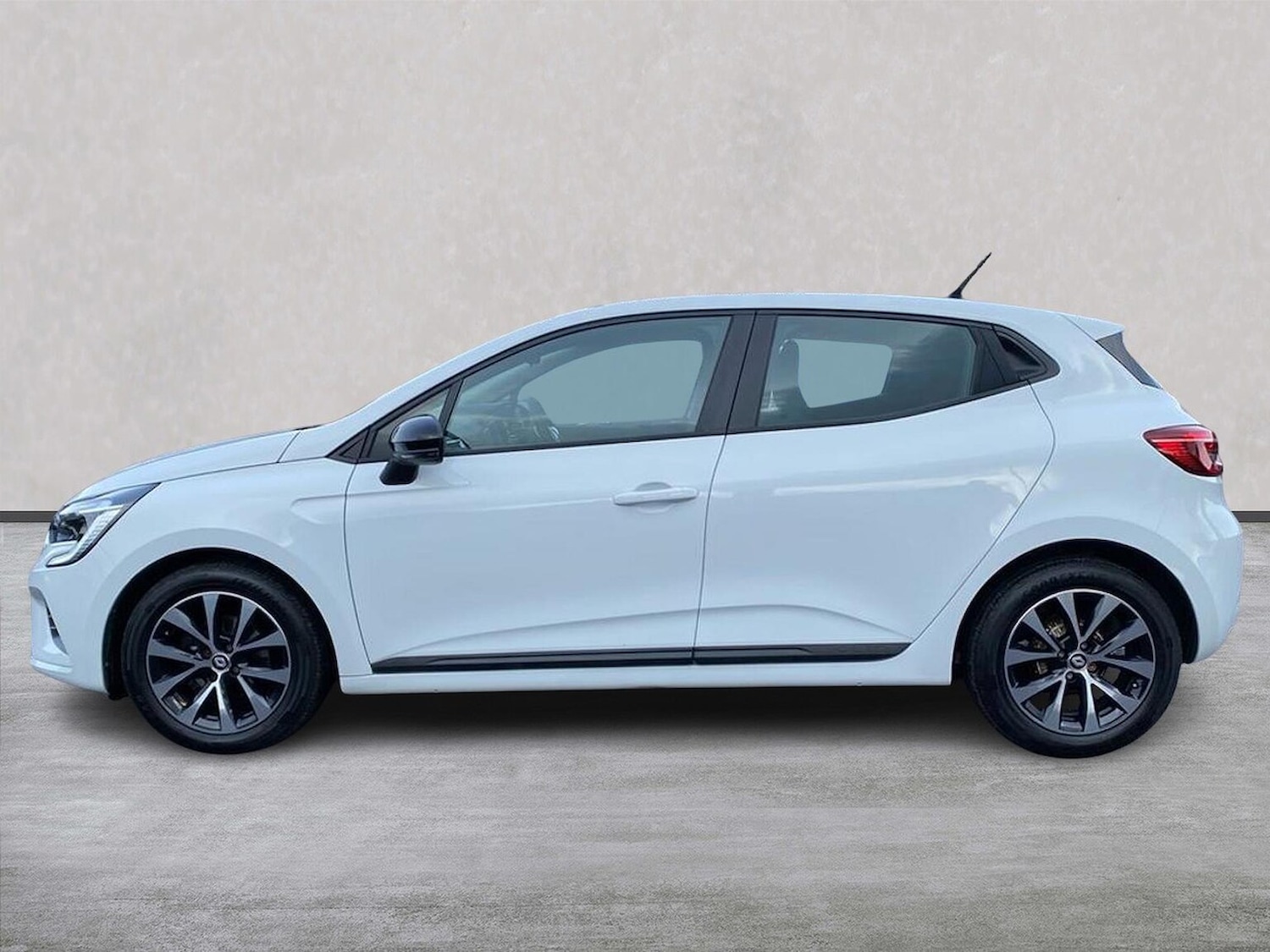 Used Renault Clio 2022 for sale - 76383328: Photo 19