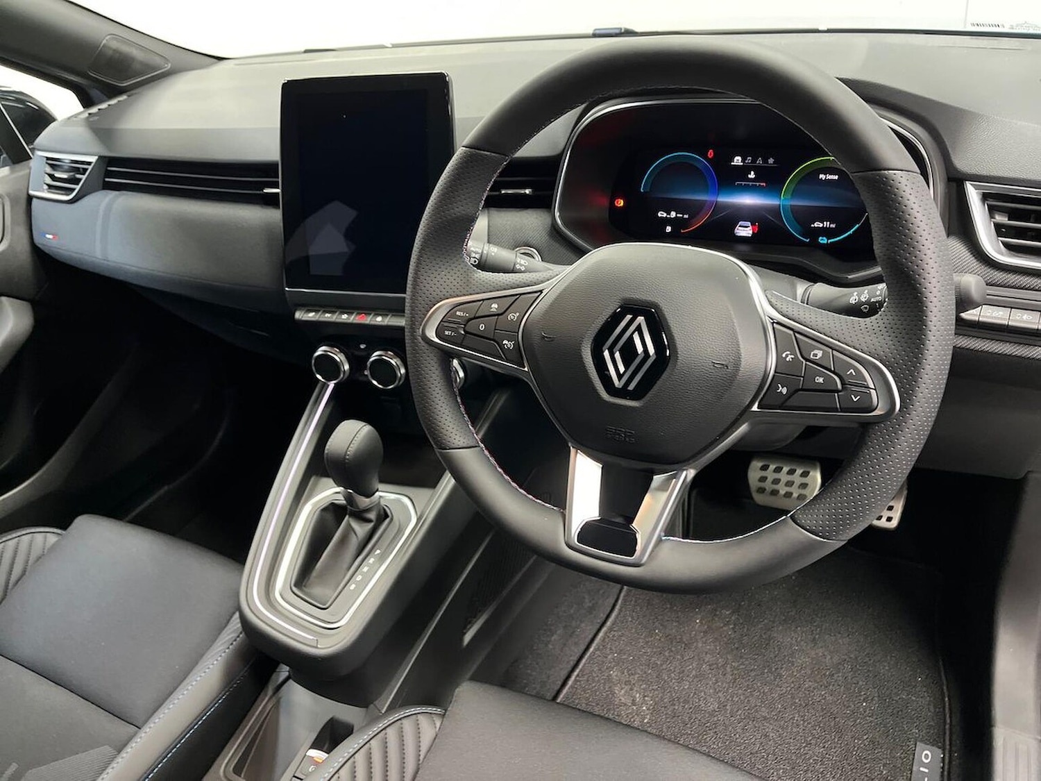 Used Renault Clio 2025 for sale - 76149541: Photo 15