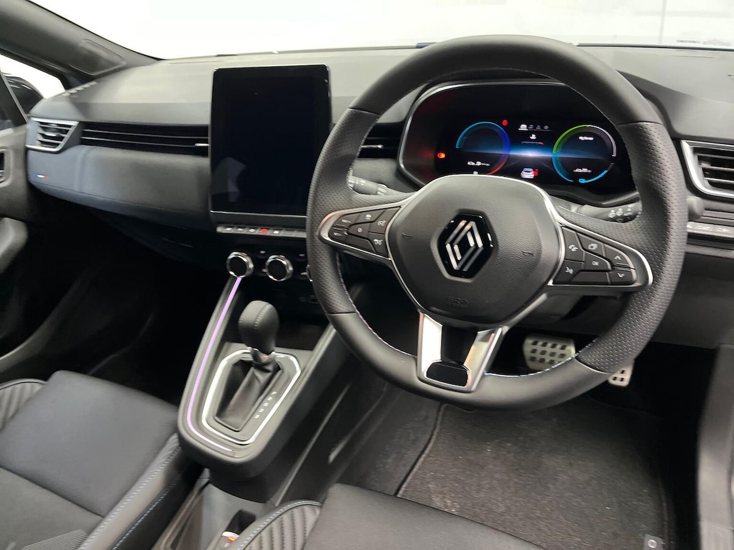 Used Renault Clio 2025 for sale - 76149541: Photo 9