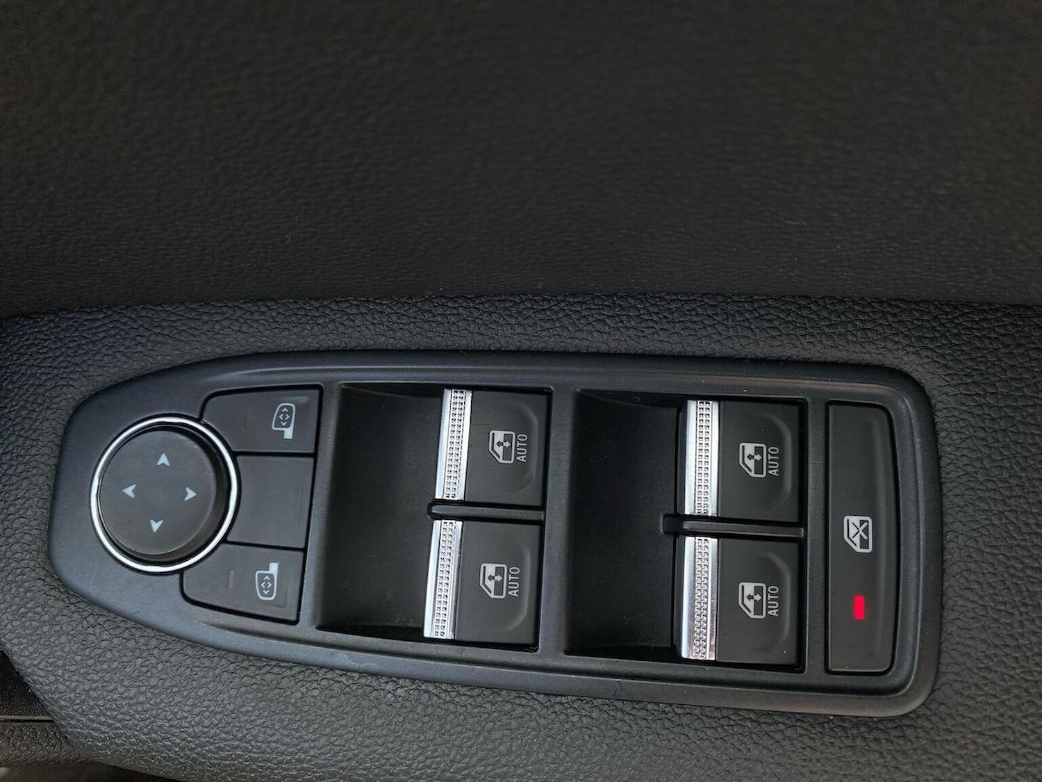 Used Renault Captur 2023 for sale - 76352545: Photo 21