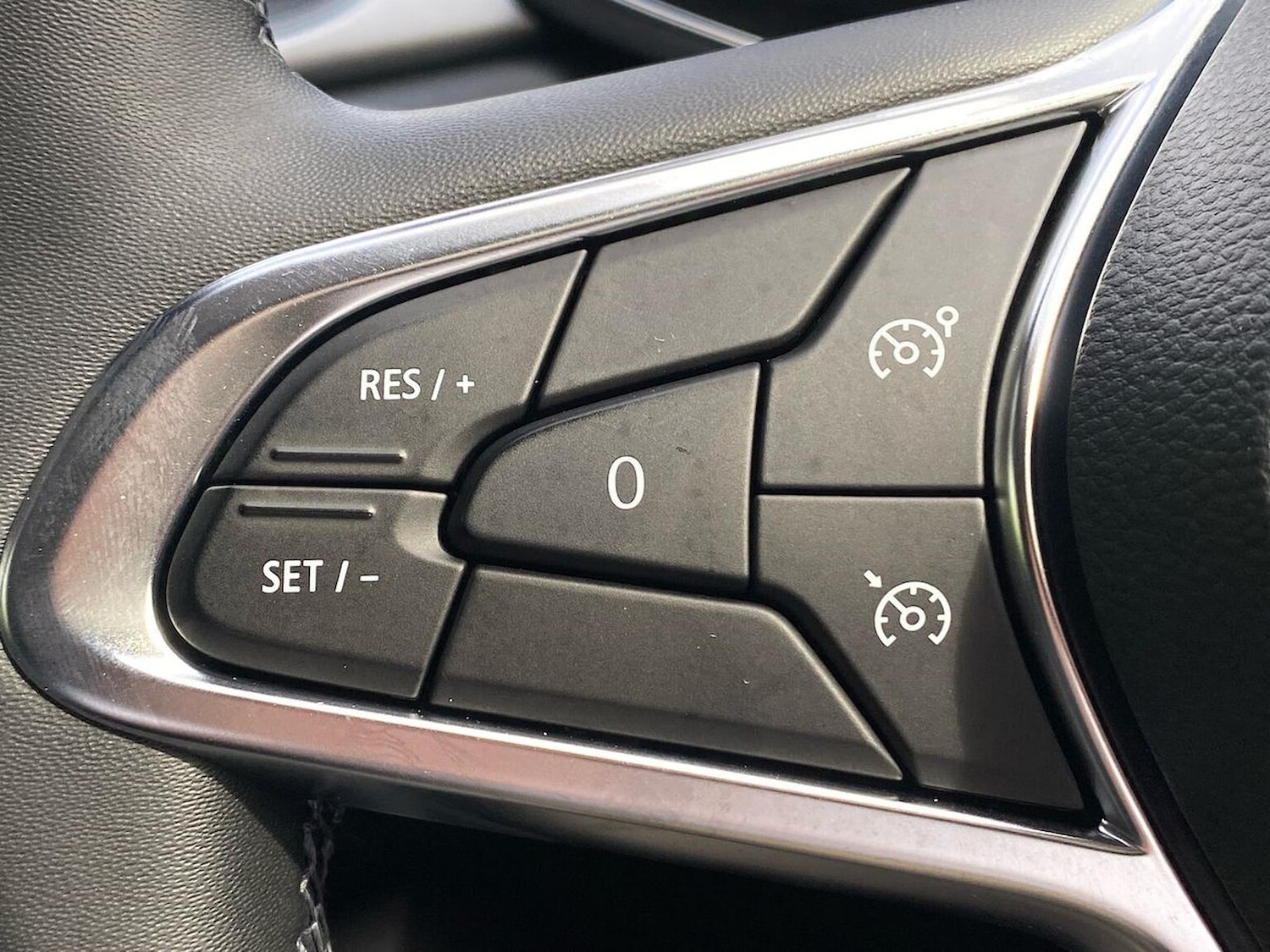 Used Renault Captur 2023 for sale - 76352545: Photo 25