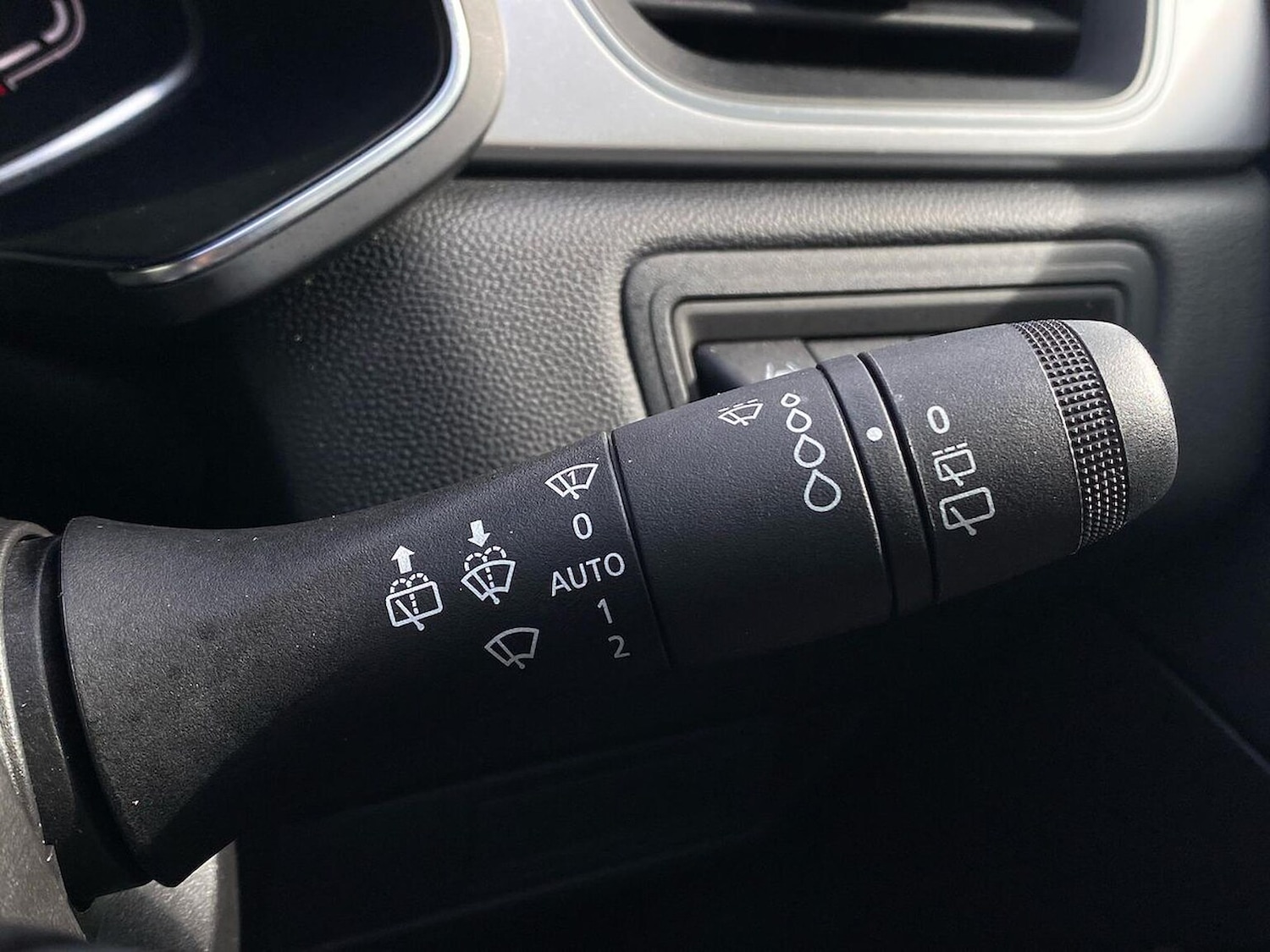 Used Renault Captur 2023 for sale - 76352545: Photo 26