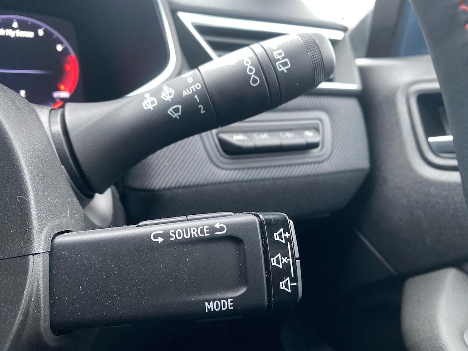 Used Renault Clio 2023 for sale - 78191495: Photo 30