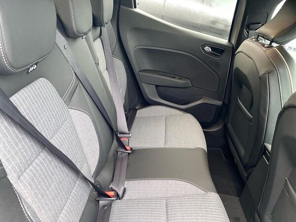 Used Renault Clio 2025 for sale - 76164830: Photo 13