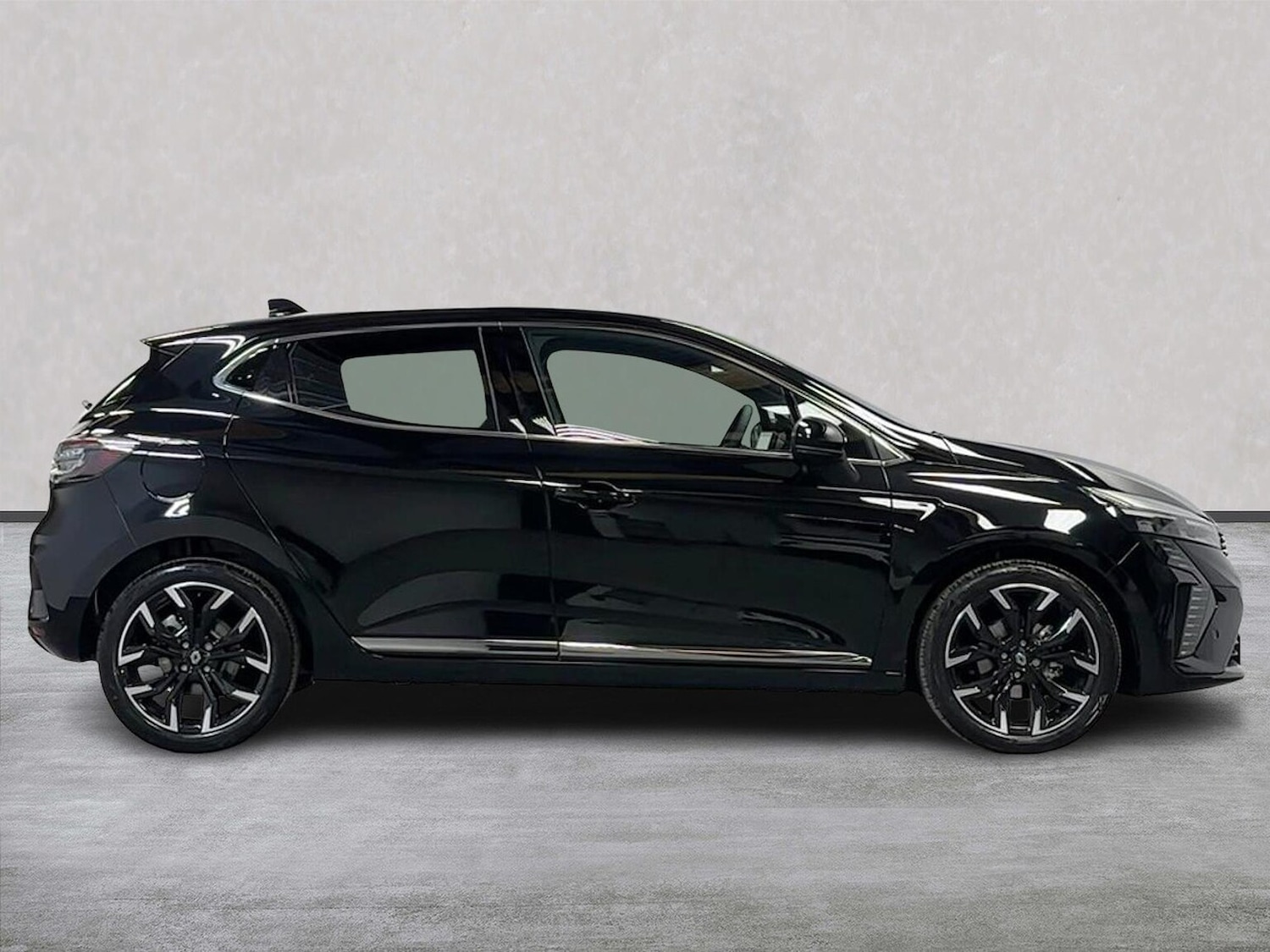 Used Renault Clio 2025 for sale - 76149543: Photo 3