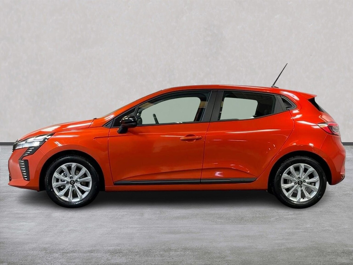 Used Renault Clio 2025 for sale - 76149536: Photo 19