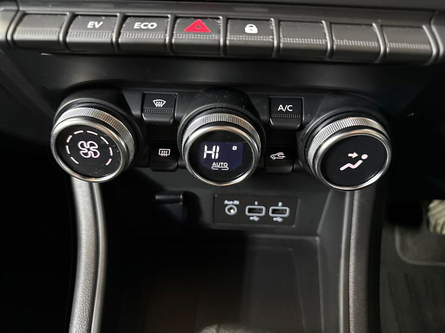 Used Renault Captur 2023 for sale - 78191504: Photo 24