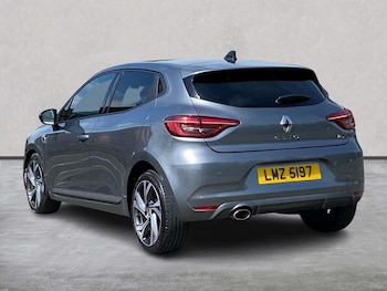 Used Renault Clio 2023 for sale - 79143352: Photo