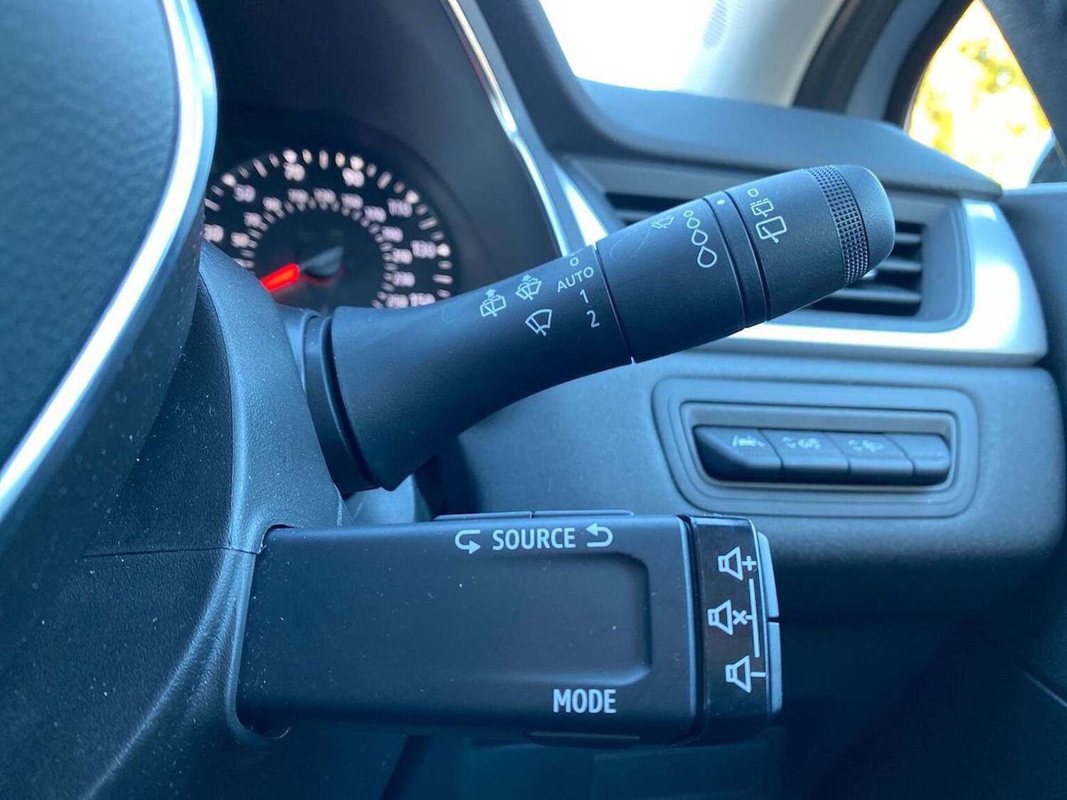 Used Renault Captur 2022 for sale - 76342961: Photo 28