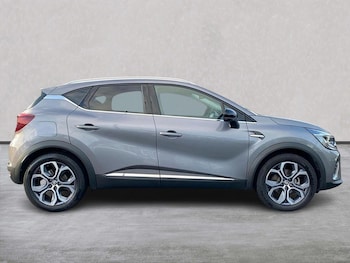 Used Renault Captur 2023 for sale - 76426727: Photo