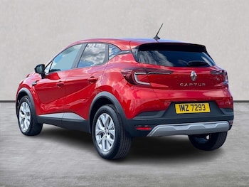 Used Renault Captur 2022 for sale - 75616111: Photo