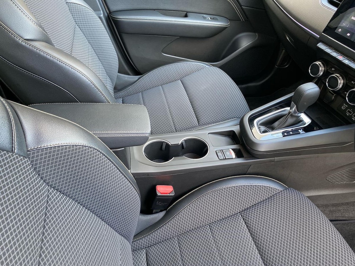 Used Renault Arkana 2024 for sale - 76492452: Photo 13