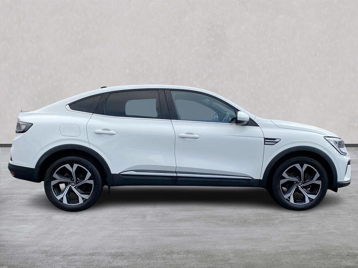 Used Renault Arkana 2024 for sale - 76492452: Photo 3