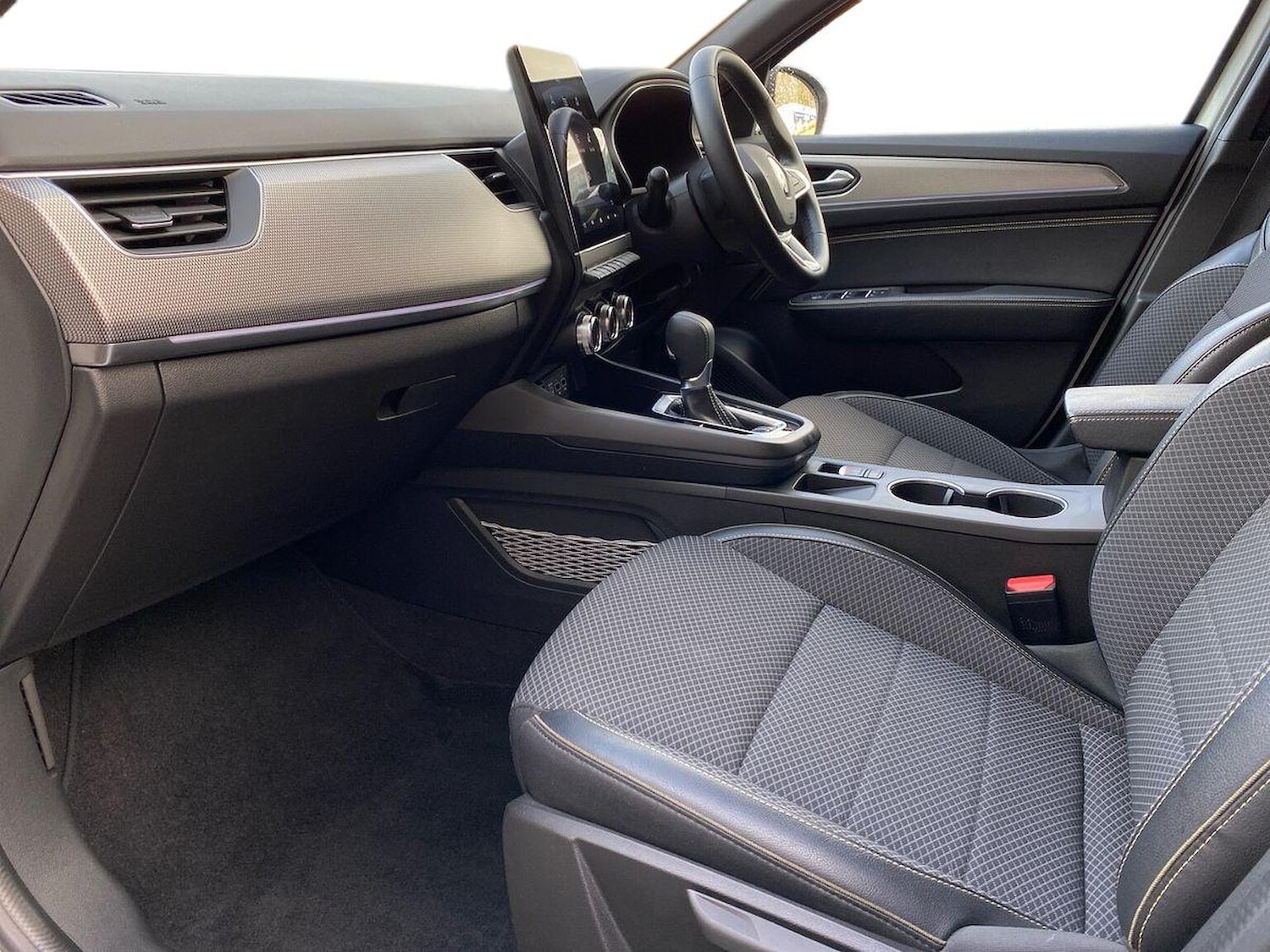 Used Renault Arkana 2024 for sale - 76492452: Photo 7