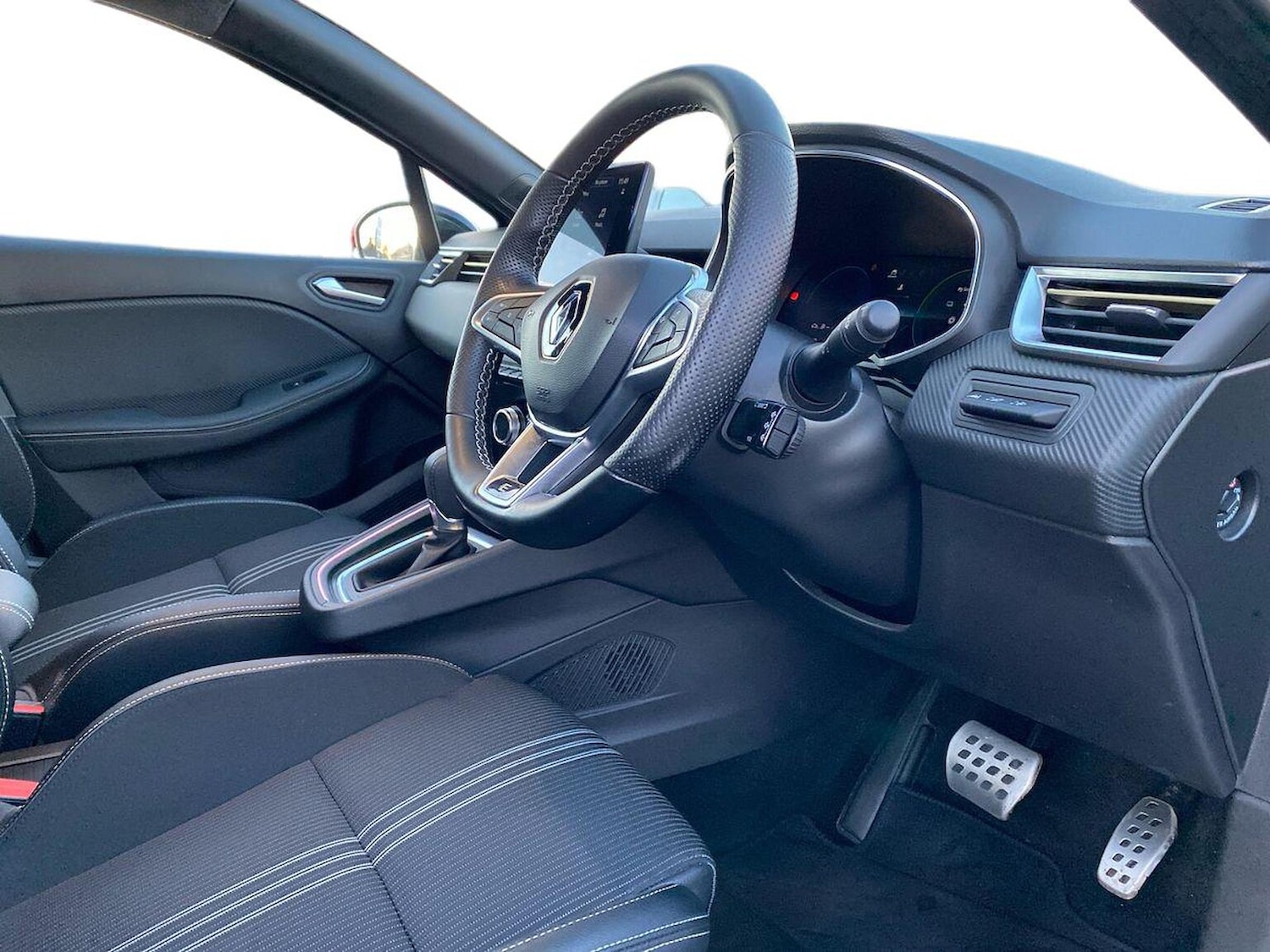 Used Renault Clio 2023 for sale - 76958758: Photo 15