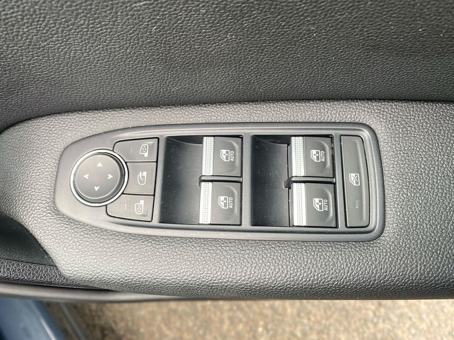 Used Renault Captur 2024 for sale - 78191501: Photo 23