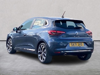 Used Renault Clio 2021 for sale - 76077769: Photo 2