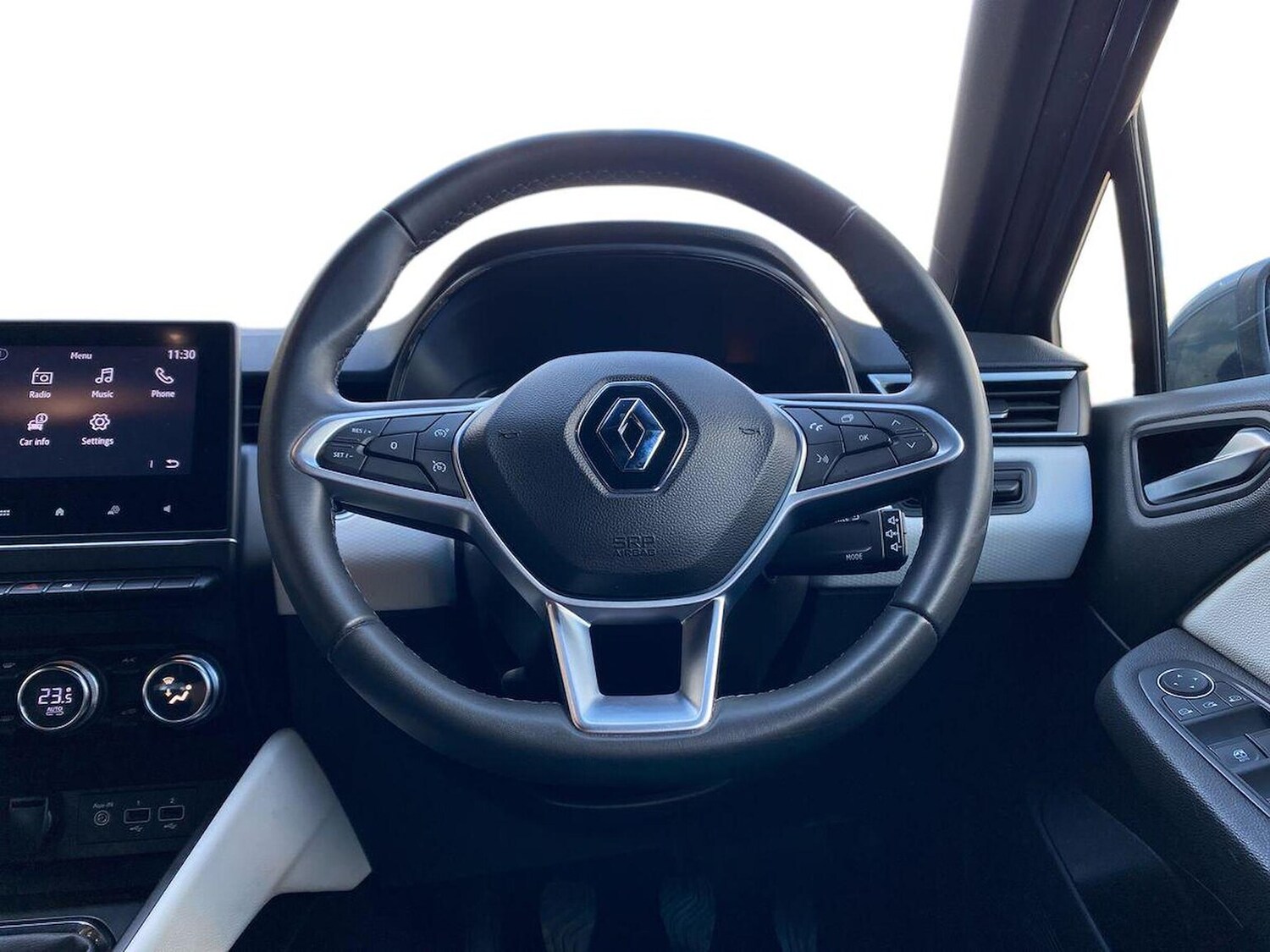 Used Renault Clio 2021 for sale - 76077769: Photo 9