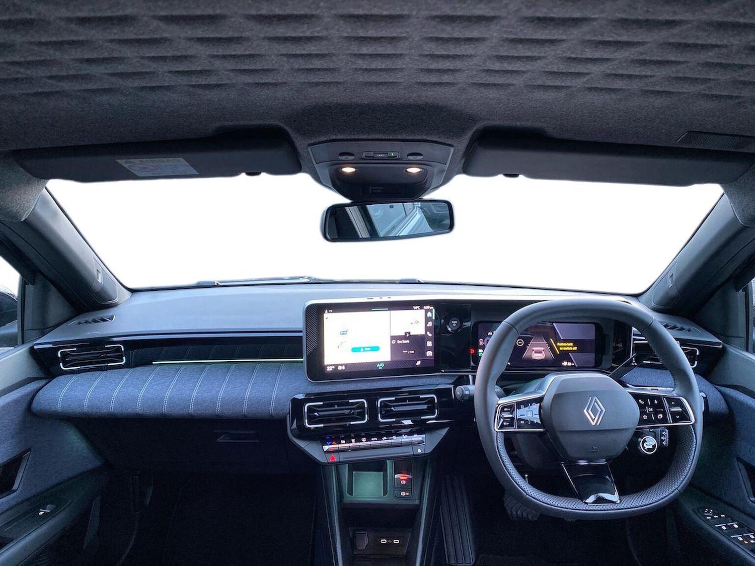 Used Renault 5 2025 for sale - 76541841: Photo 8