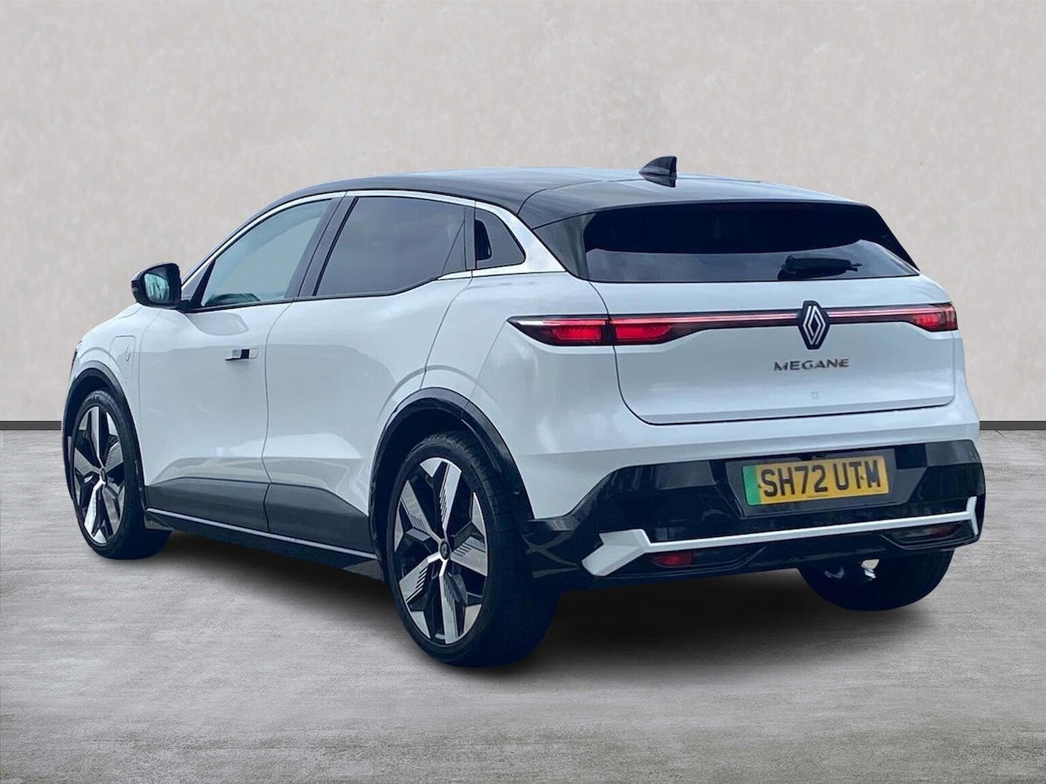 Used Renault Megane E Tech 2022 for sale - 78191554: Photo 2