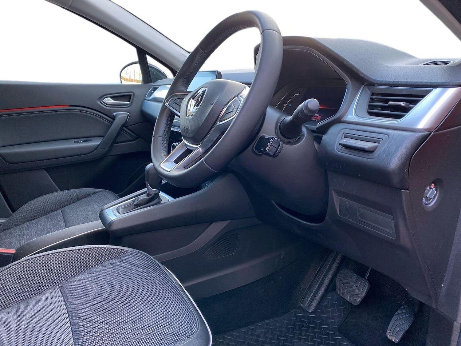 Used Renault Captur 2023 for sale - 76837128: Photo 15