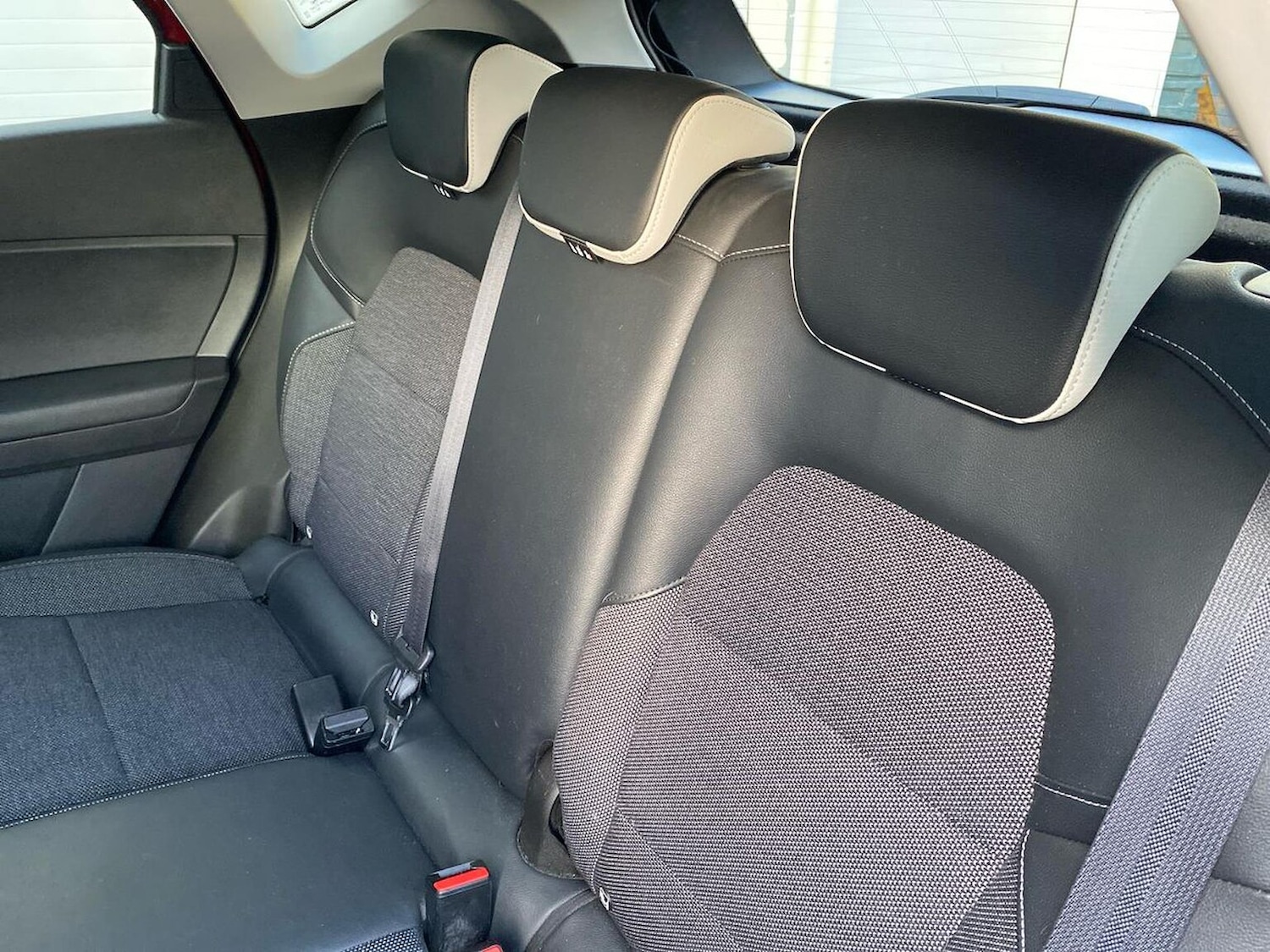 Used Renault Captur 2023 for sale - 76837128: Photo 16