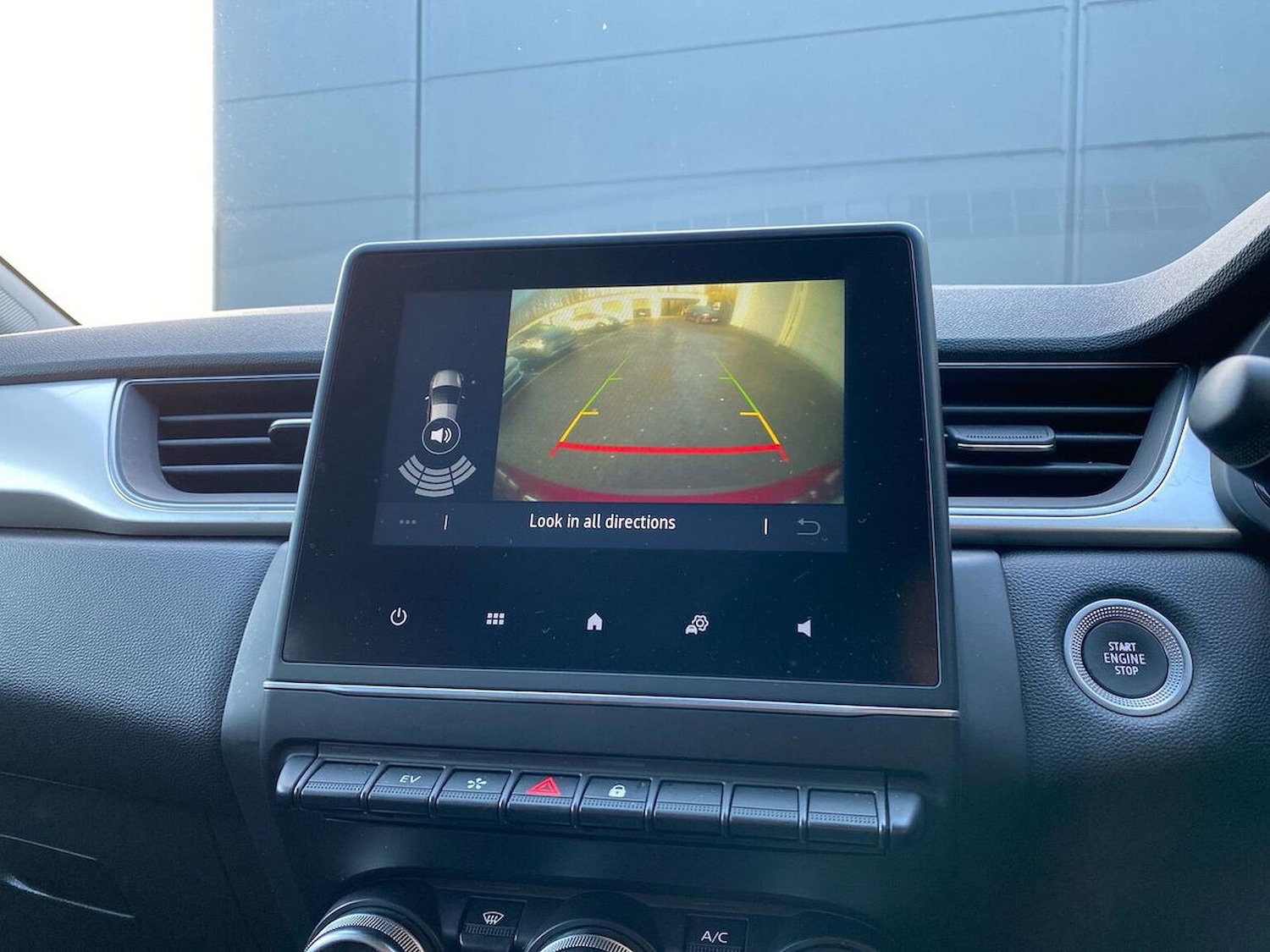 Used Renault Captur 2023 for sale - 76837128: Photo 23