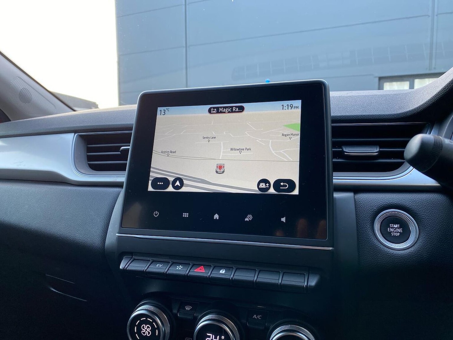 Used Renault Captur 2023 for sale - 76837128: Photo 24