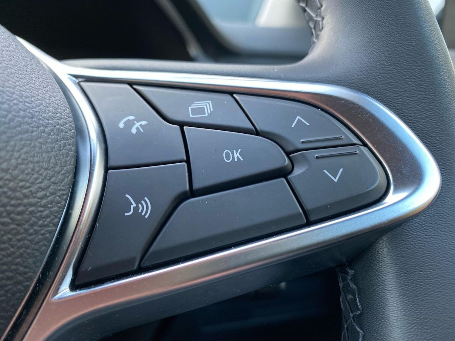 Used Renault Captur 2023 for sale - 76837128: Photo 26