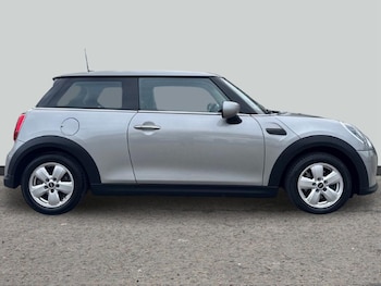 Used MINI Hatch 2023 for sale - 77830057: Photo