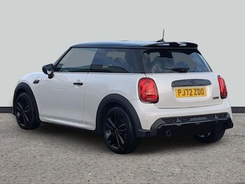 Used MINI Hatch 2022 for sale - 76982498: Photo