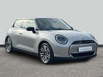 Used MINI Cooper 2024 for sale - 77830026: Photo