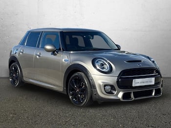 Used MINI Hatch 2019 for sale - 79798621: Photo