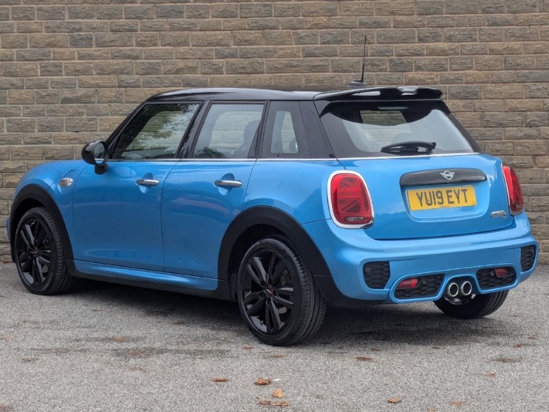 Used MINI Hatch 2019 for sale - 76980934: Photo 2
