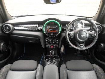 Used MINI Hatch 2019 for sale - 76980934: Photo