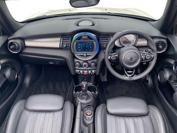Used MINI Convertible 2021 for sale - 76981848: Photo