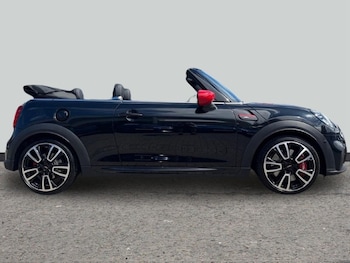 Used MINI Convertible 2024 for sale - 79456759: Photo
