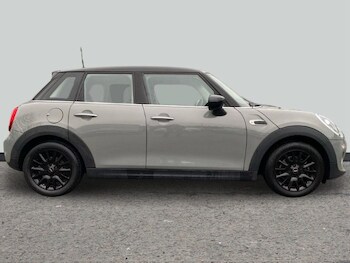 Used MINI Hatch 2020 for sale - 76983942: Photo