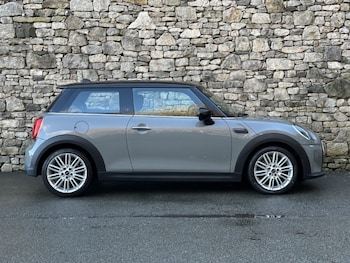 Used MINI Hatch 2022 for sale - 78379317: Photo